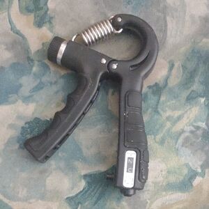 Black Hand Grip Strengthener